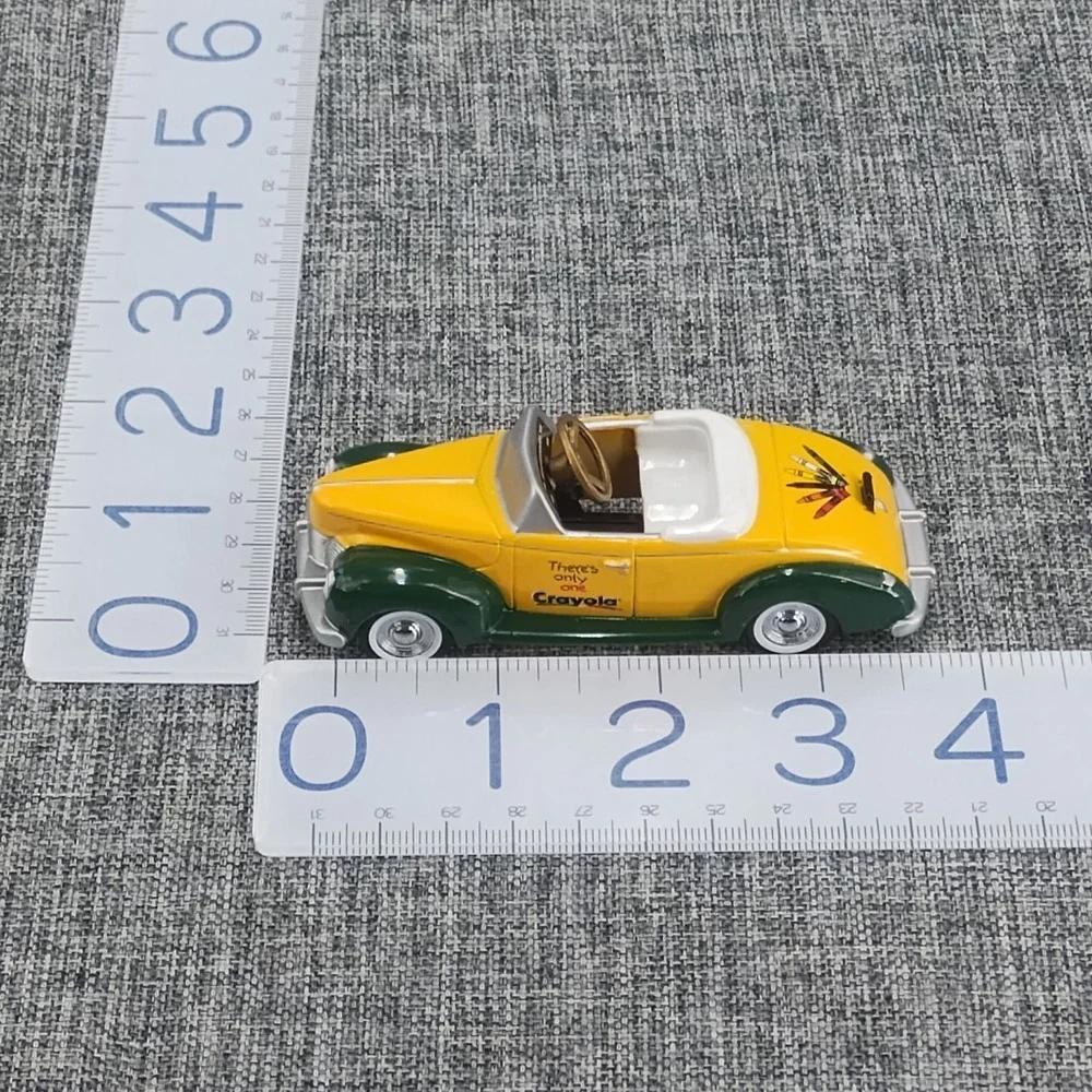 Crayola Gearbox Diecast 1940 Ford Deluxe Yellow Pedal Driven Car 1998